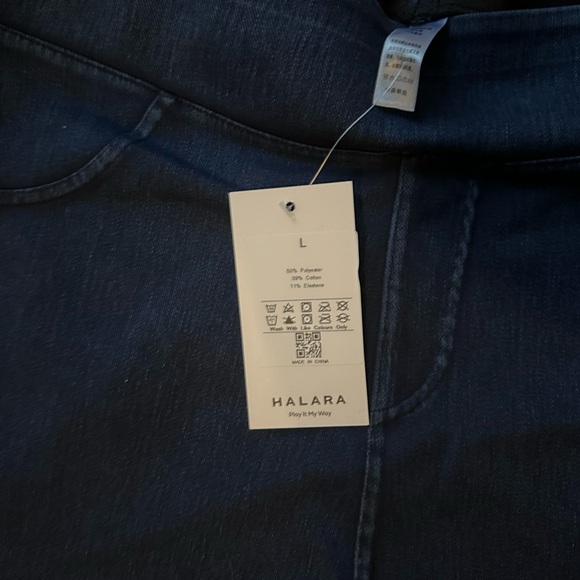 Halara Flex™ High Waisted Back Pocket
Stretchy Knit Denim Casual Shorts 3" L - Picture 8 of 8